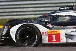 #1 Porsche Team Porsche 919 Hybrid: Timo Bernhard, Mark Webber, Brendon Hartley