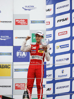 Rookie Podium: Guanyu Zhou, Motopark Dallara F312 Volkswagen