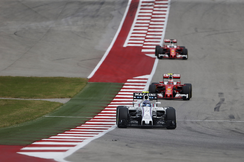 Valtteri Bottas, Williams FW38, Kimi Raikkonen, Ferrari SF16-H
