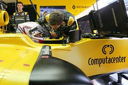 Kevin Magnussen, Renault Sport F1 Team