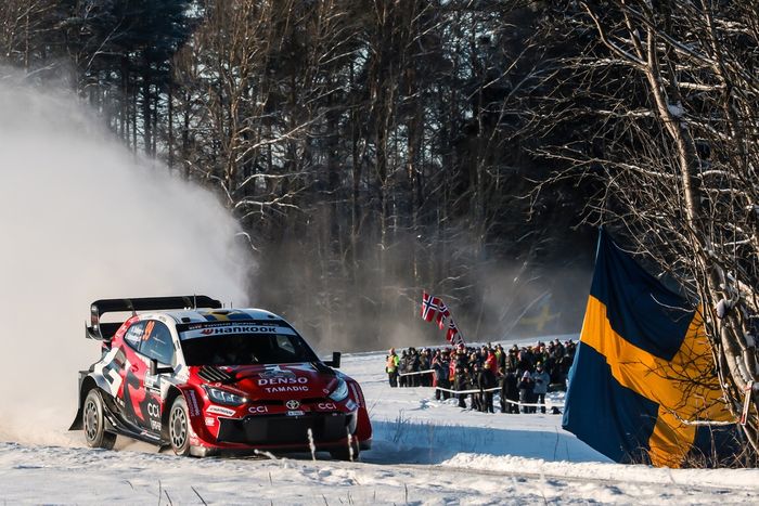 Oliver Solberg, Elliott Edmondson, Toyota Gazoo Racing WRT Toyota GR Yaris Rally1