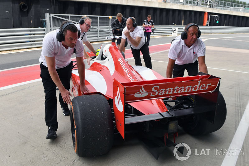 Zsolt Baumgartner, F1 Experiences 2-Seater driver