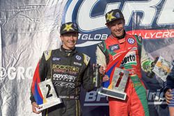 Podio: ganador de la carrera Scott Speed, Volkswagen, segundo lugar Tanner Foust, Volkswagen