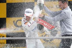 Podium: le vainqueur Lucas Auer, Mercedes-AMG Team HWA, Mercedes-AMG C63 DTM