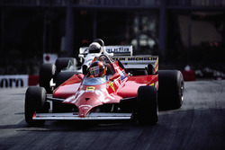 Gilles Villeneuve, Ferrari, neemt de leiding over van Alan Jones, Williams