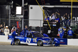 Austin Cindric, Brad Keselowski Racing Ford makes a pit stop