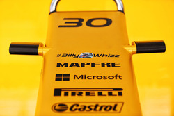 Хэштег #BillyWhizz на автомобиле Renault Sport F1 RS17