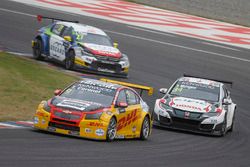 Tom Coronel, Roal Motorsport, Chevrolet RML Cruze TC1, Ryo Michigami, Honda Racing Team JAS, Honda Civic WTCC