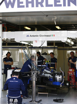Sauber mechanics prepare Pascal Wehrlein's Sauber C36 for Antonio Giovinazzi