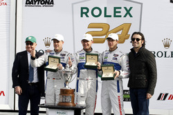 Race winner GTLM, #66 Ford Performance Chip Ganassi Racing Ford GT: Joey Hand, Dirk Müller, Sébastien Bourdais with Dario Franchiiti