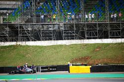 Fernando Alonso, McLaren MP4-31 en los Libres 2