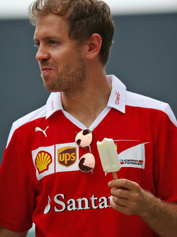Sebastian Vettel, Ferrari mange une glace