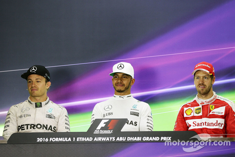 Die FIA Pressekonferenz: 2. Nico Rosberg, Mercedes AMG F1; 1. Lewis Hamilton, Mercedes AMG F1; 3.  S