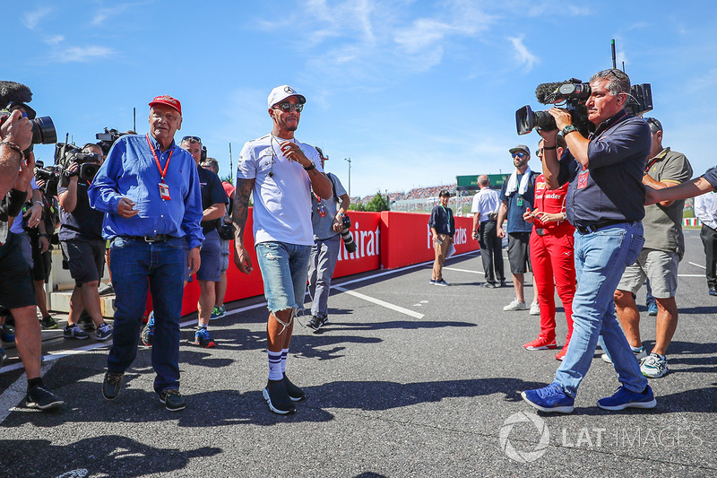 Niki Lauda, Presidente Non-Esecutivo Mercedes AMG F1 e Lewis Hamilton, Mercedes AMG F1