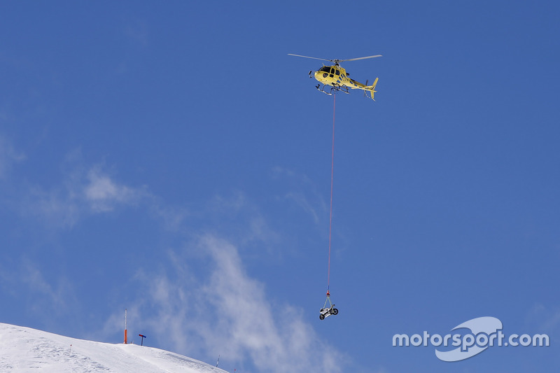 La moto du team Avintia Racing descend du ciel