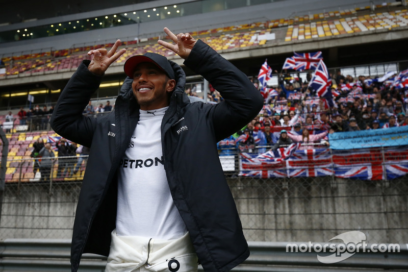 7 puntos: Lewis Hamilton