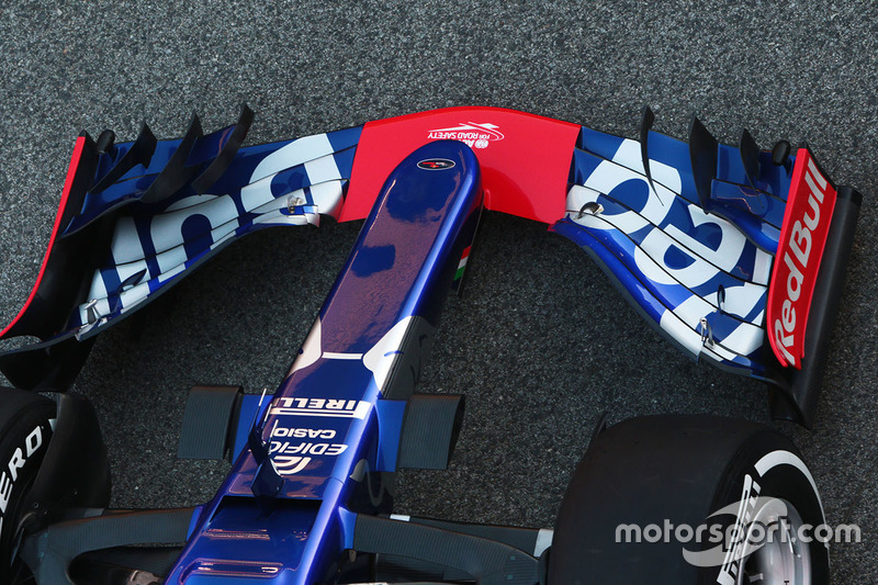 Переднє антикрило Scuderia Toro Rosso STR12