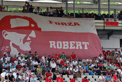 Robert Kubica, Renault Sport F1 Team RS17 fans and banners