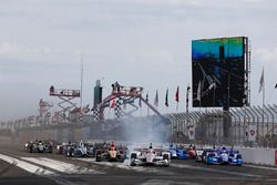 Start: Will Power, Team Penske, Chevrolet, führt mit Verbremser