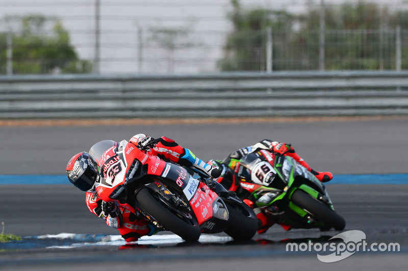 Marco Melandri, Ducati Team; Tom Sykes, Kawasaki Racing