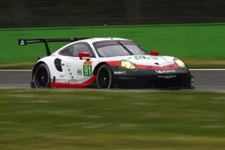 #91 Porsche Team Porsche 911 RSR: Richard Lietz, Frédéric Makowiecki