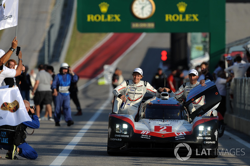 I vincitori #2 Porsche Team Porsche 919 Hybrid: Timo Bernhard, Earl Bamber, Brendon Hartley