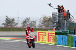 Chaz Davies, Ducati Team remporte la victoire