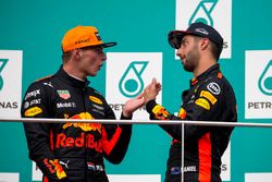 Podyum: 3. Daniel Ricciardo, Red Bull Racing ve yarış galibi Max Verstappen, Red Bull Racing