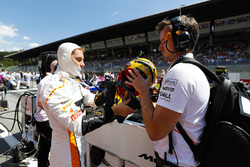 Stoffel Vandoorne, McLaren, n the grid