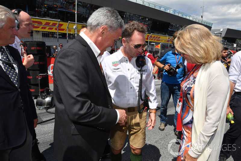 Chase Carey, Chief Executive Officer Formula One Group y Christian Horner, Red Bull Racing Team Principal