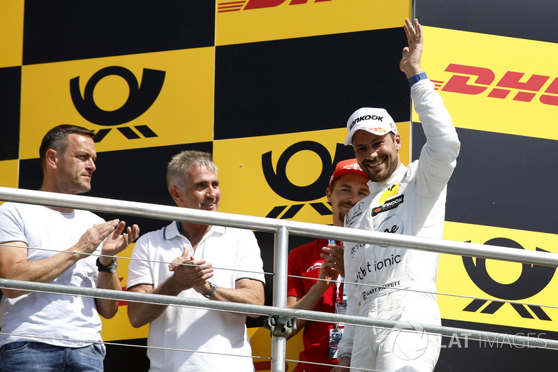 Podium: Race winner Gary Paffett Mercedes-AMG Team HWA