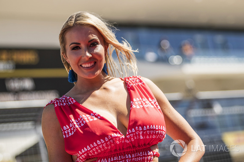 Chica de la parrilla