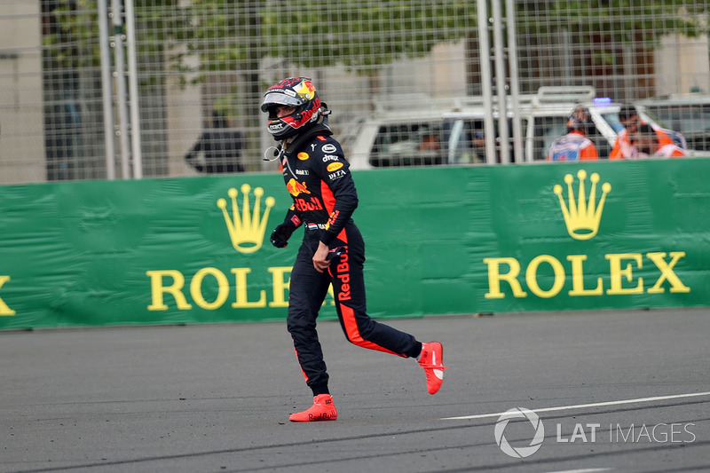 Max Verstappen, Red Bull Racing s'en va après son abandon
