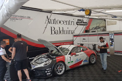 Una Porsche 911 GT3 Cup del team AB Racing, nel paddock