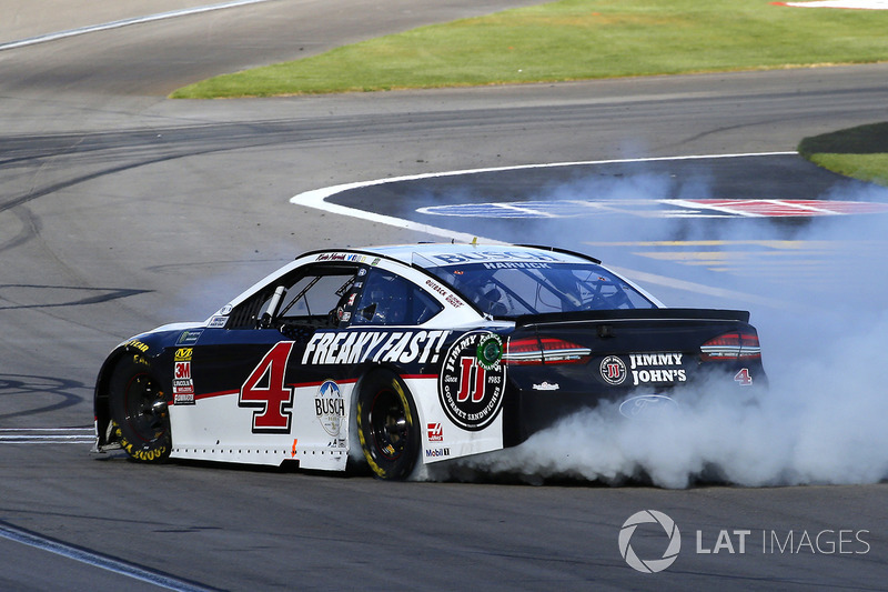 Pemenang balapan, Kevin Harvick, Stewart-Haas Racing, Ford