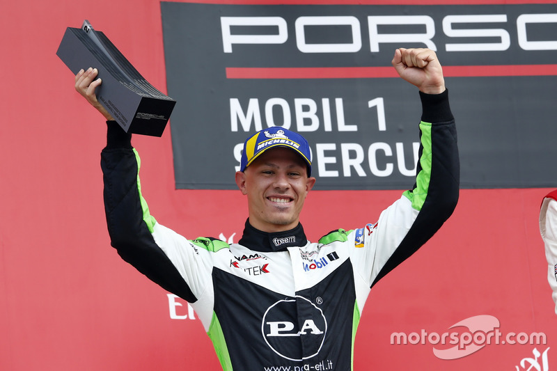 Podio: Mattia Drudi, Dinamic Motorsport