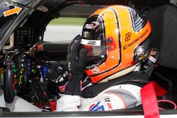 Helio Castroneves, Team Penske Acura se lamenta