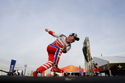 Ganador de la carrera Felix Rosenqvist, Mahindra Racing, celebra en el podio