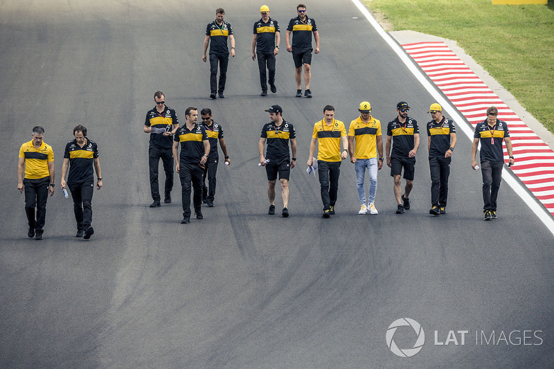 Ознакомление с трассой: Карлос Сайнс, Renault Sport F1 Team