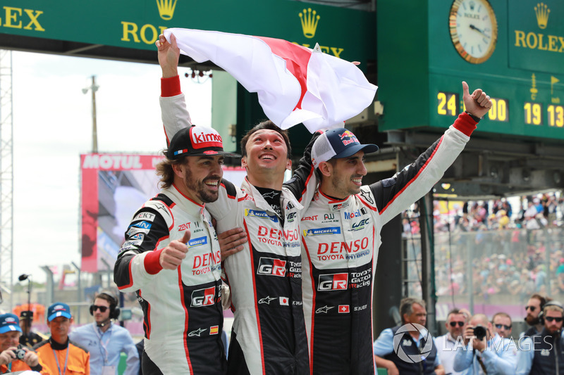 Winners #8 Toyota Gazoo Racing Toyota TS050: Sébastien Buemi, Kazuki Nakajima, Fernando Alonso