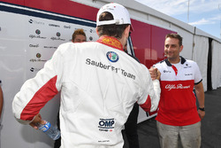 Charles Leclerc, Sauber fête son résultat avec son équipe
