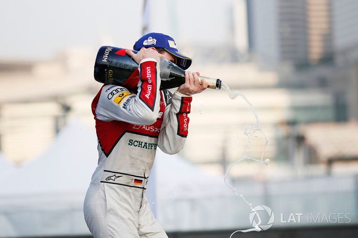 Podium: race winner Daniel Abt, Audi Sport ABT Schaeffler