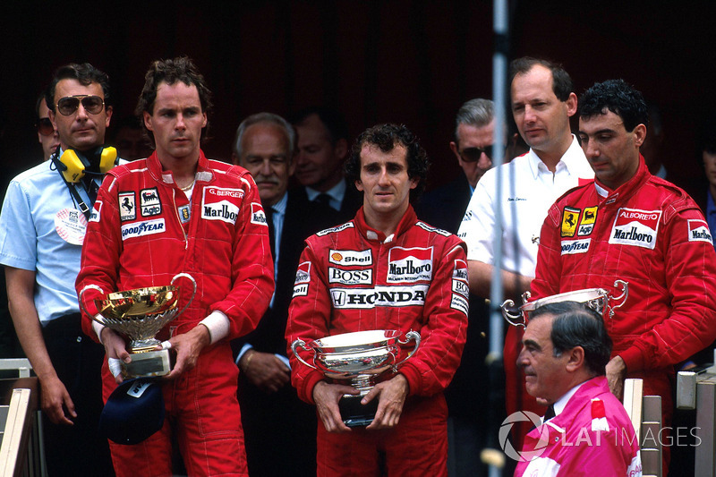 Podium : le vainqueur Alain Prost, McLaren, le deuxième Gerhard Berger, Ferrari, le troisième Michele Alboreto, Ferrari