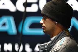 Nelson Piquet Jr., Jaguar Racing