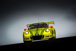 #911 Manthey-Racing Porsche 911 GT3 R: Romain Dumas, Frederic Makowiecki, Dirk Werner