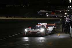 #6 Acura Team Penske Acura DPi, P: Dane Cameron, Juan Pablo Montoya, Simon Pagenaud, pit stop