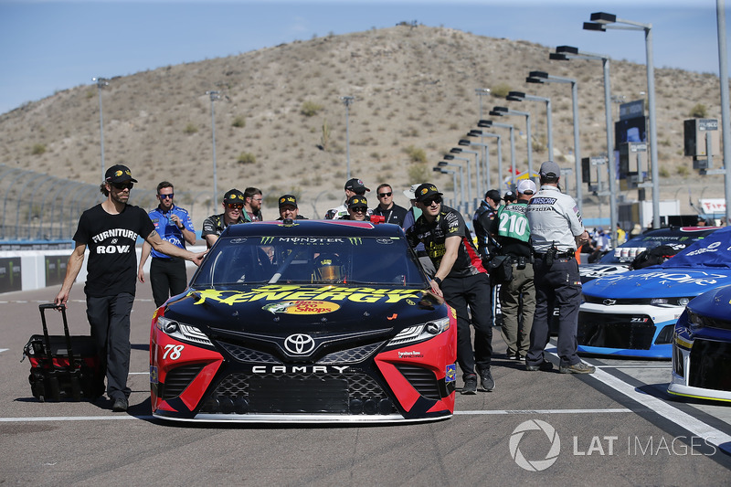 Martin Truex Jr., Furniture Row Racing, Toyota Camry 5-hour ENERGY/Bass Pro Shops