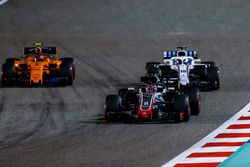 Romain Grosjean, Haas F1 Team VF-18 Ferrari, Lance Stroll, Williams FW41 Mercedes, Stoffel Vandoorne, McLaren MCL33 Renault