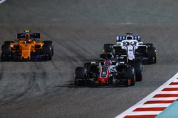 Romain Grosjean, Haas F1 Team VF-18 Ferrari, Lance Stroll, Williams FW41 Mercedes, and Stoffel Vandoorne, McLaren MCL33 Renault