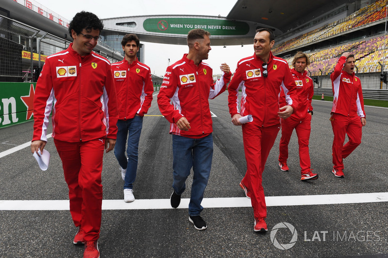 Sebastian Vettel, Ferrari, Riccardo Adami, Ferrari Race Engineer